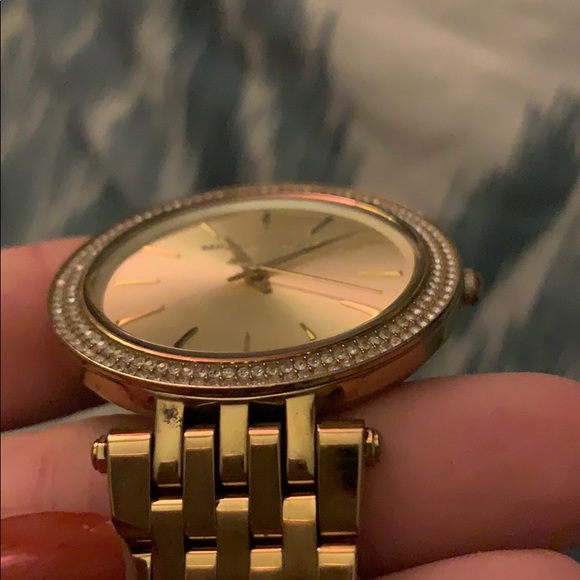 Michael Kors gold watch - Picture 3 of 4